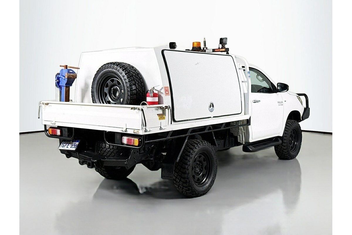 2016 Toyota Hilux HILUX 4X4 2.8L DSL S/C/C 6MT SR GUN126R 4X4