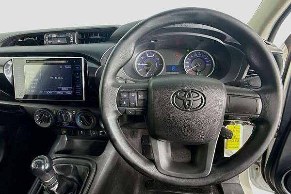 2016 Toyota Hilux HILUX 4X4 2.8L DSL S/C/C 6MT SR GUN126R 4X4