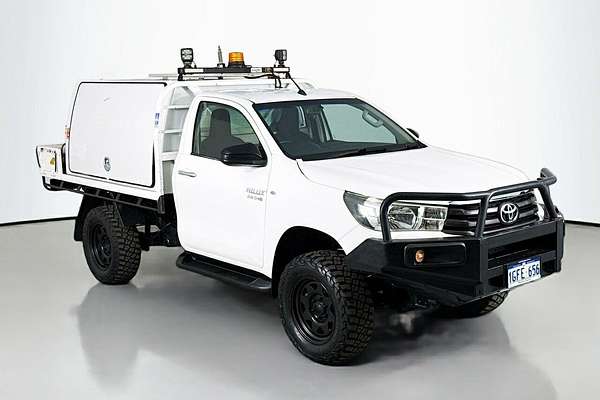 2016 Toyota Hilux HILUX 4X4 2.8L DSL S/C/C 6MT SR GUN126R 4X4