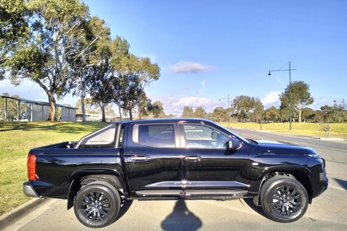 2025 Mitsubishi Triton GLX-R MV 4X4