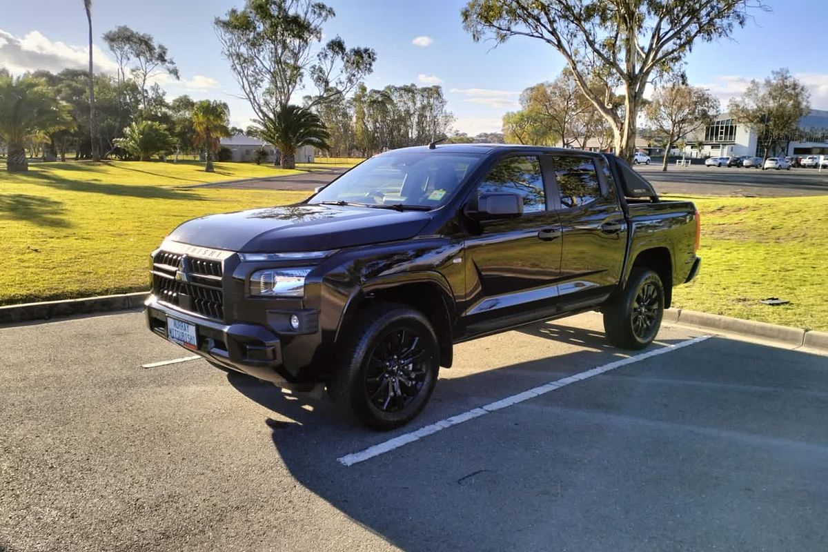 2025 Mitsubishi Triton GLX-R MV 4X4