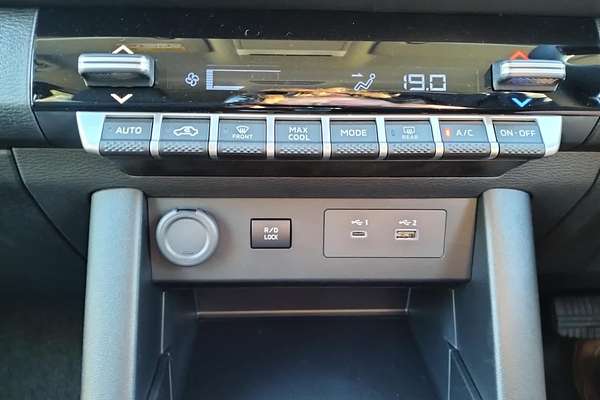 2025 Mitsubishi Triton GLX-R MV 4X4