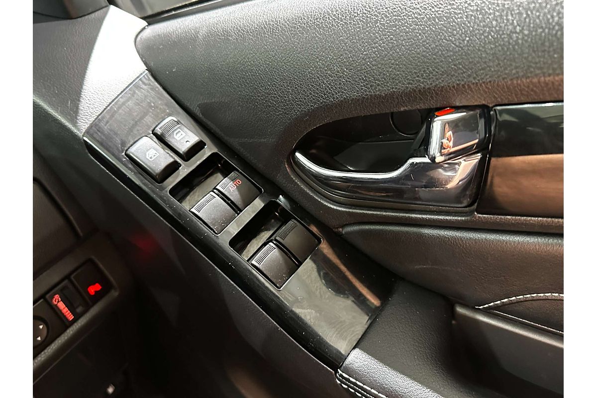 2020 Isuzu MU-X LS-T