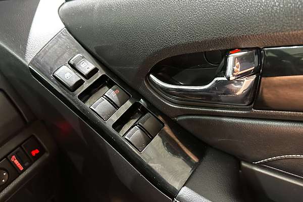 2020 Isuzu MU-X LS-T