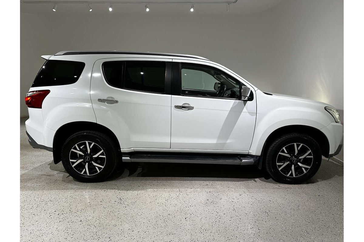 2020 Isuzu MU-X LS-T