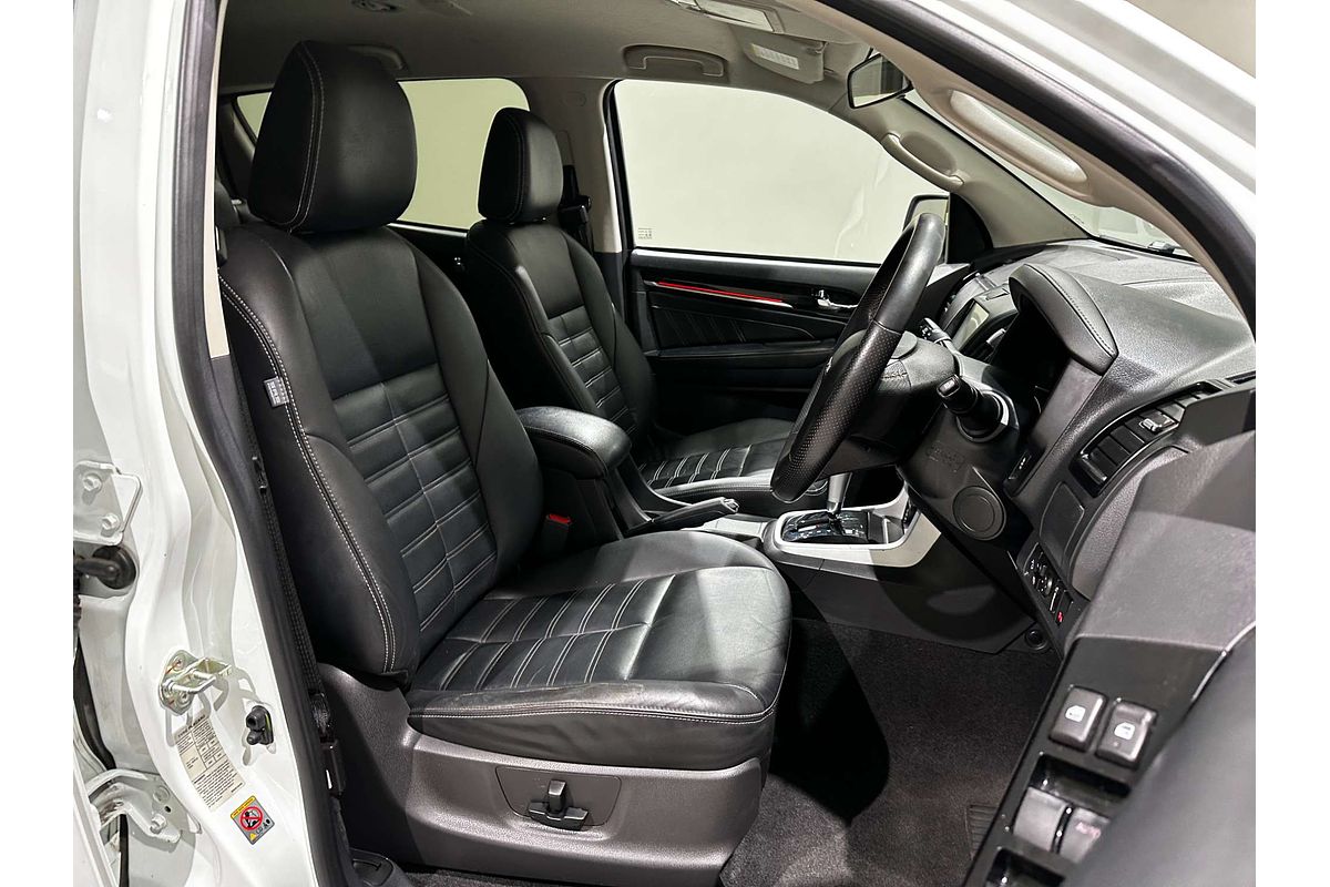 2020 Isuzu MU-X LS-T