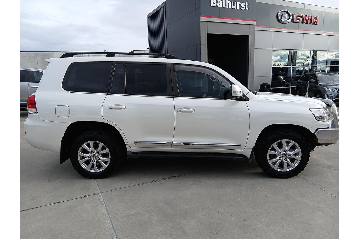 2015 Toyota Landcruiser Sahara VDJ200R