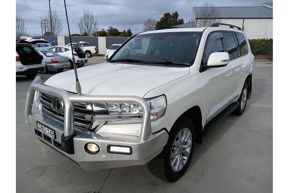 2015 Toyota Landcruiser Sahara VDJ200R