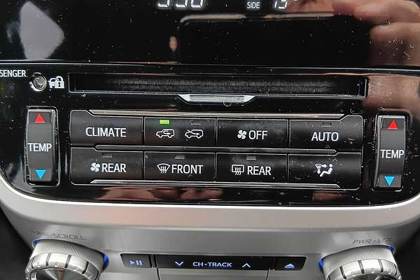2015 Toyota Landcruiser Sahara VDJ200R