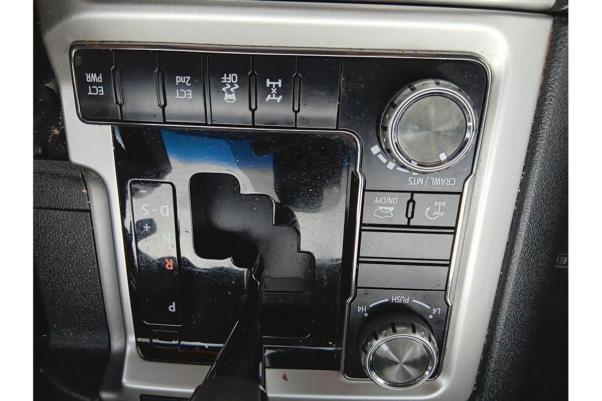2015 Toyota Landcruiser Sahara VDJ200R