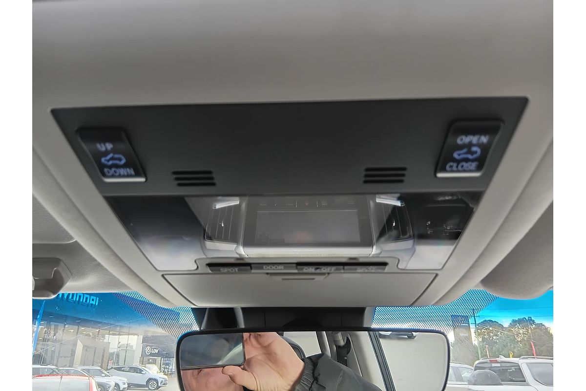 2015 Toyota Landcruiser Sahara VDJ200R