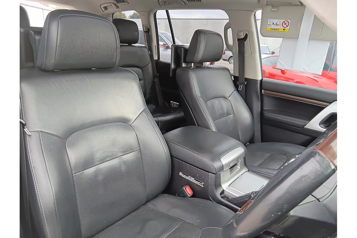 2015 Toyota Landcruiser Sahara VDJ200R