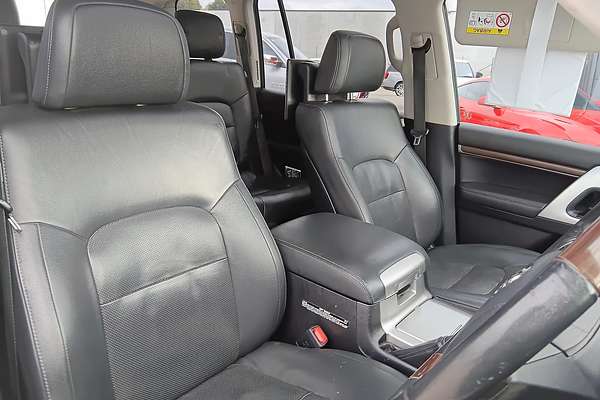 2015 Toyota Landcruiser Sahara VDJ200R