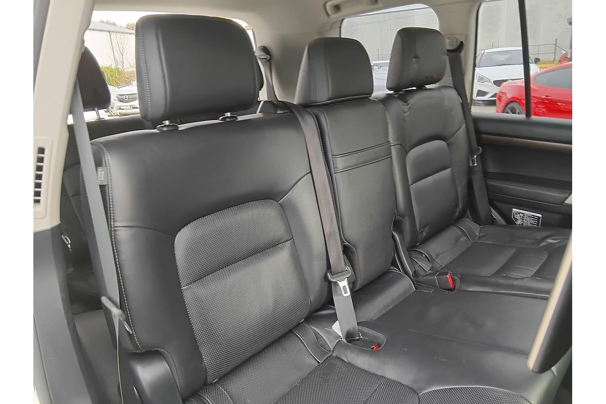2015 Toyota Landcruiser Sahara VDJ200R