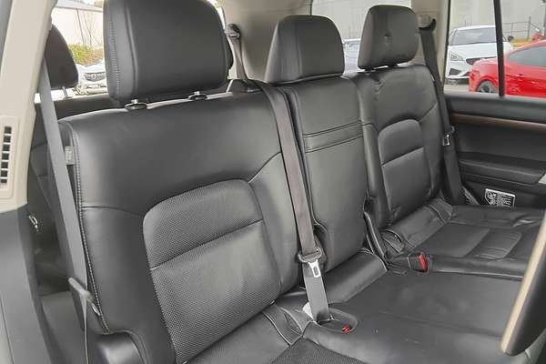 2015 Toyota Landcruiser Sahara VDJ200R