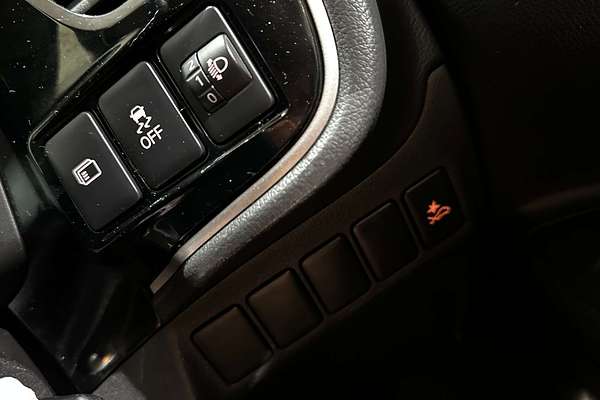 2020 Mitsubishi Outlander ES ZL