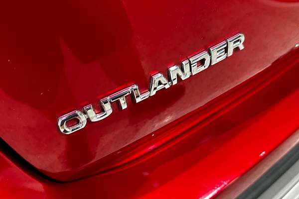 2020 Mitsubishi Outlander ES ZL