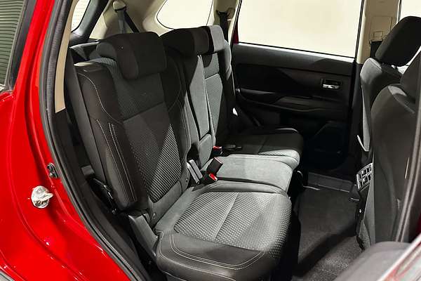 2020 Mitsubishi Outlander ES ZL