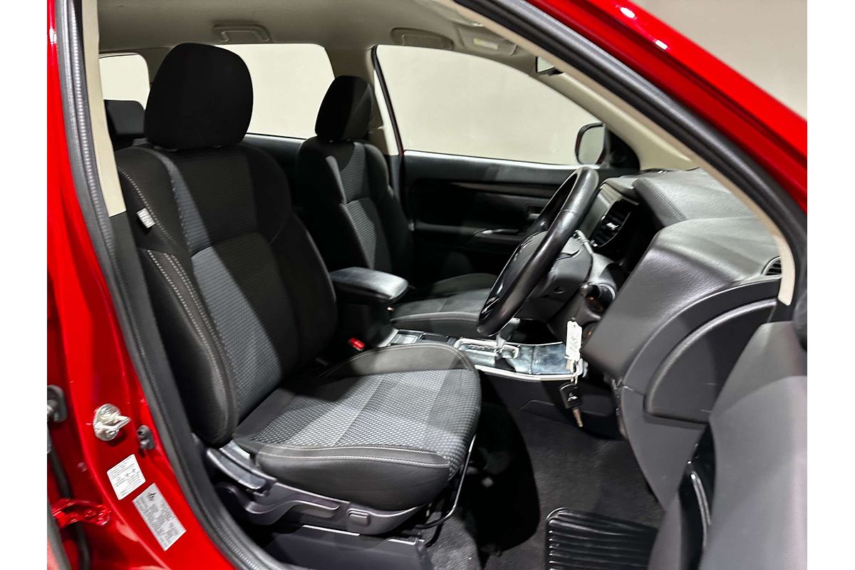 2020 Mitsubishi Outlander ES ZL