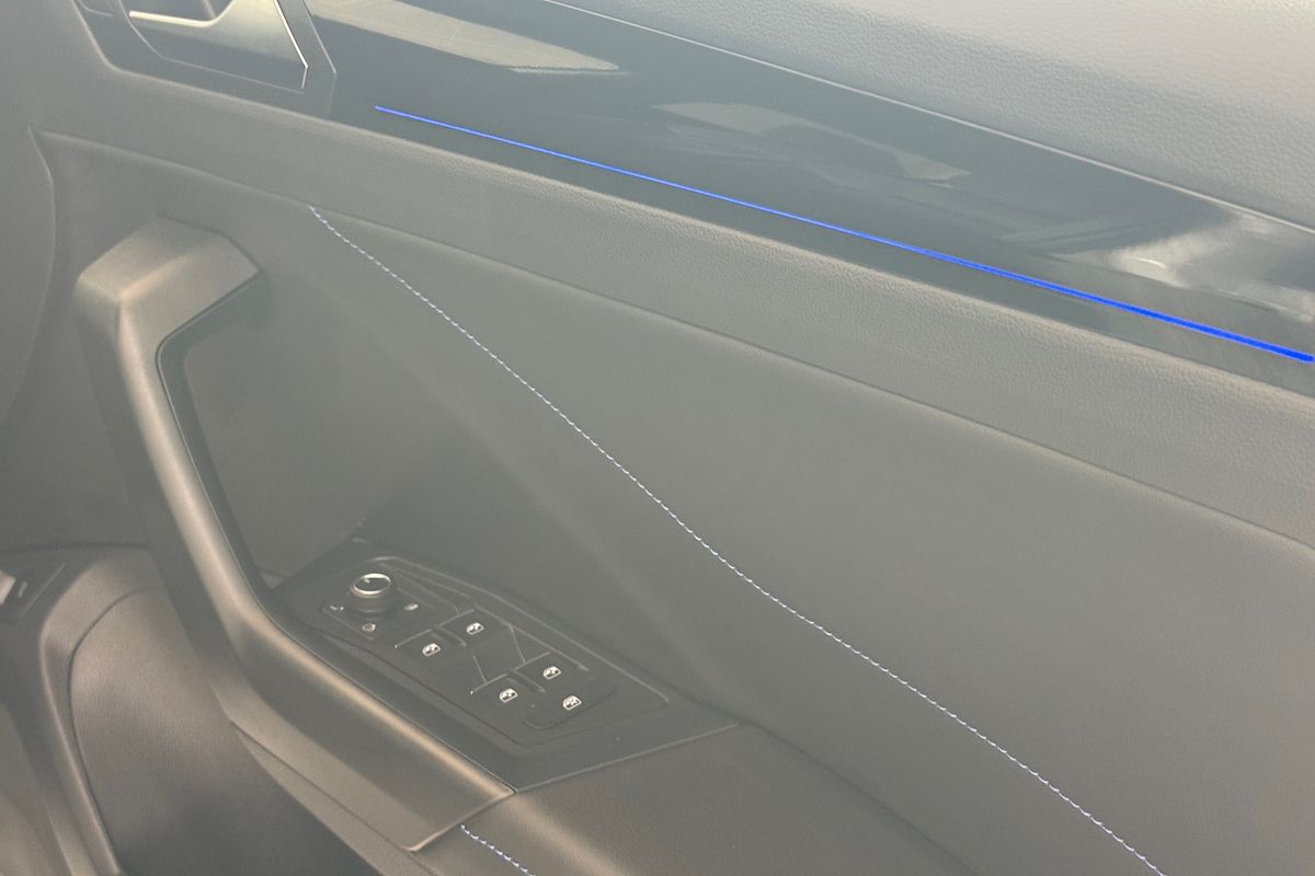 2025 Volkswagen T-Roc R D11
