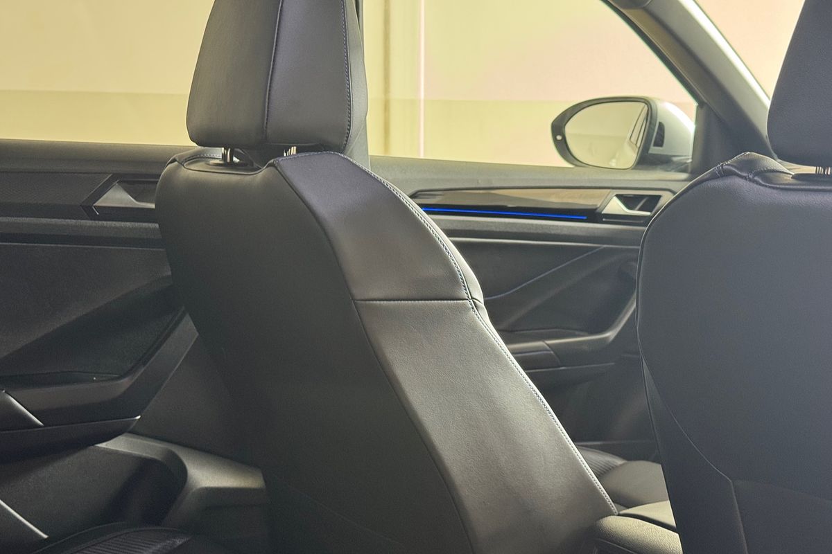 2025 Volkswagen T-Roc R D11