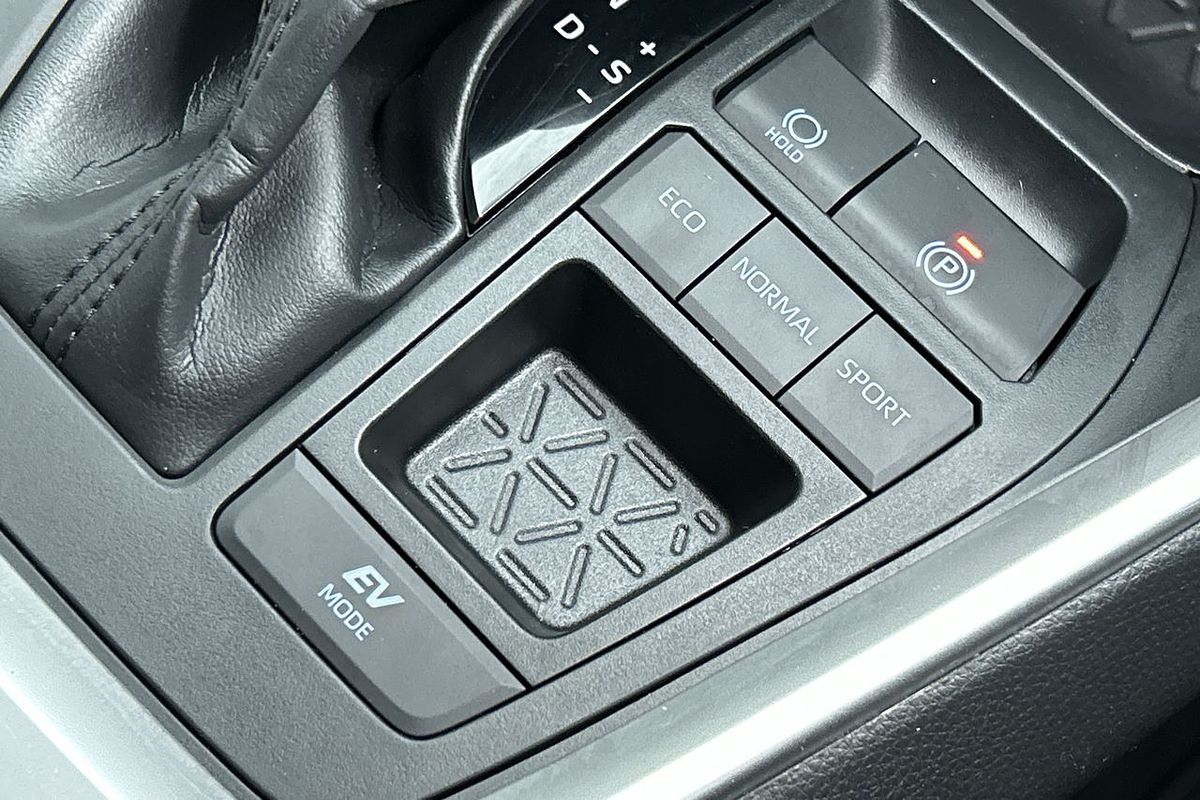 2020 Toyota RAV4 GX AXAH52R