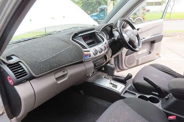 2013 Mitsubishi Triton GLX-R MN 4X4