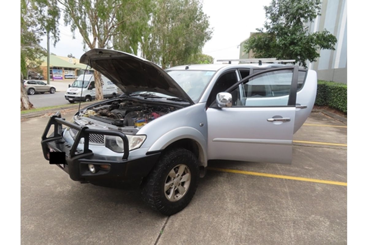 2013 Mitsubishi Triton GLX-R MN 4X4