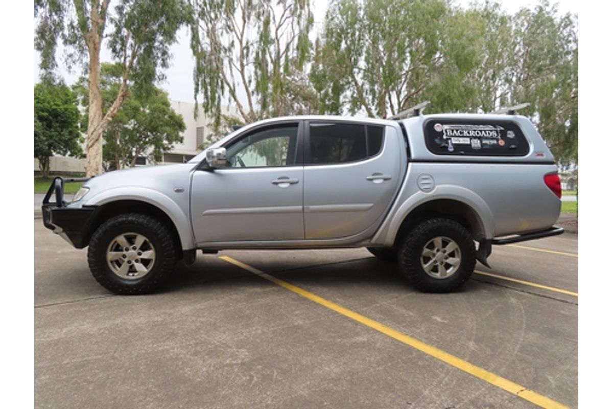 2013 Mitsubishi Triton GLX-R MN 4X4