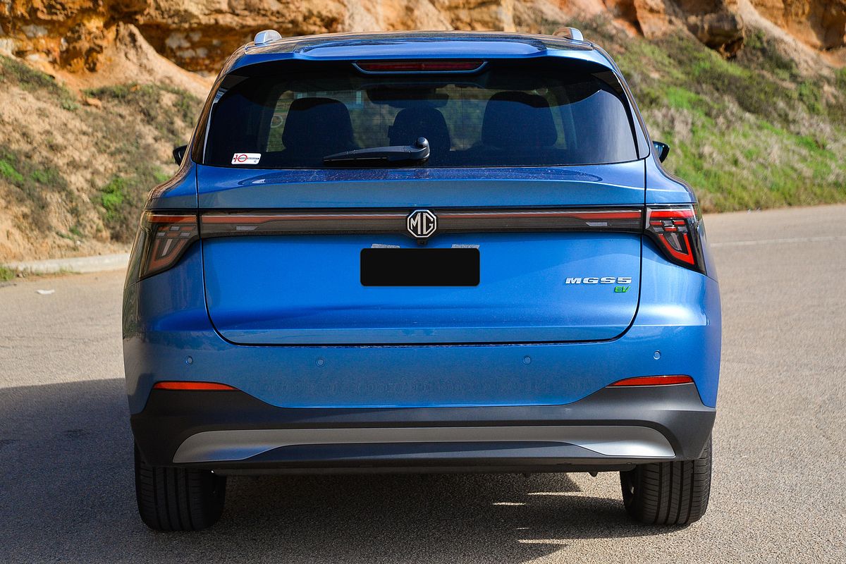 2025 MG MGS5 EV Essence 62 ZS3EM