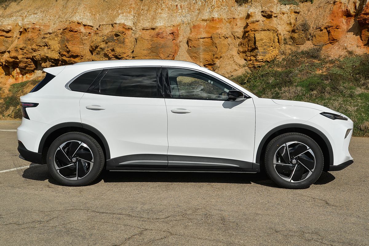 2025 MG MGS5 EV Essence 62 ZS3EM