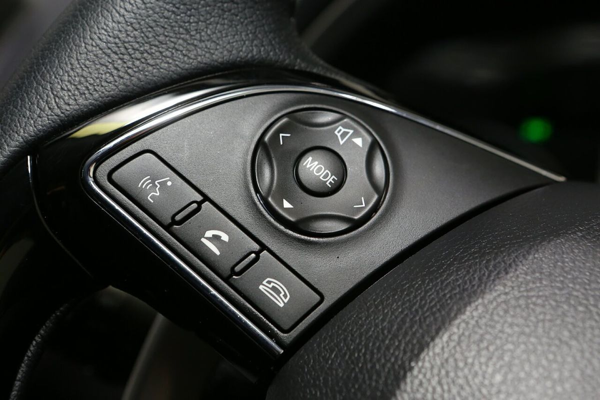 2024 Mitsubishi Eclipse Cross LS YB