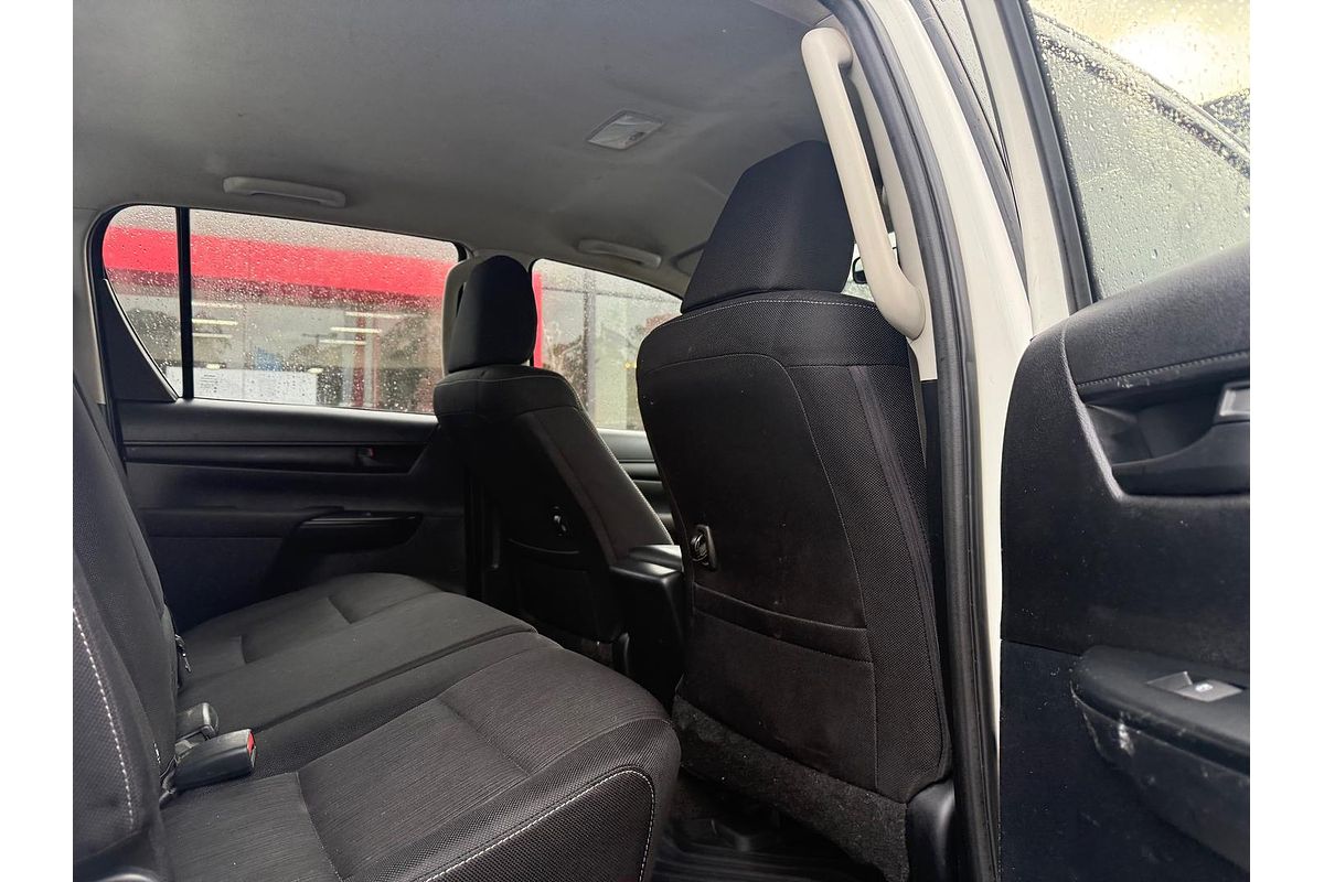 2016 Toyota Hilux SR GUN126R 4X4