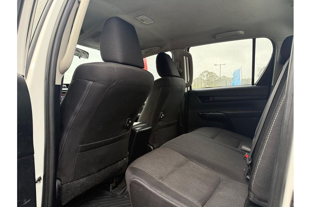 2016 Toyota Hilux SR GUN126R 4X4