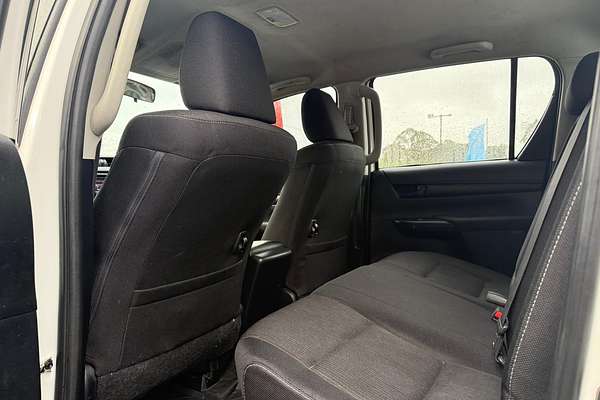 2016 Toyota Hilux SR GUN126R 4X4