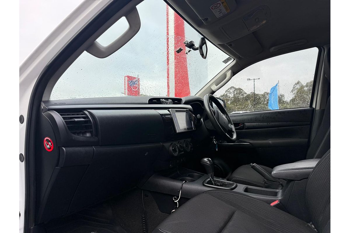 2016 Toyota Hilux SR GUN126R 4X4