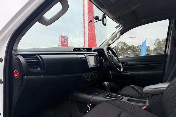 2016 Toyota Hilux SR GUN126R 4X4