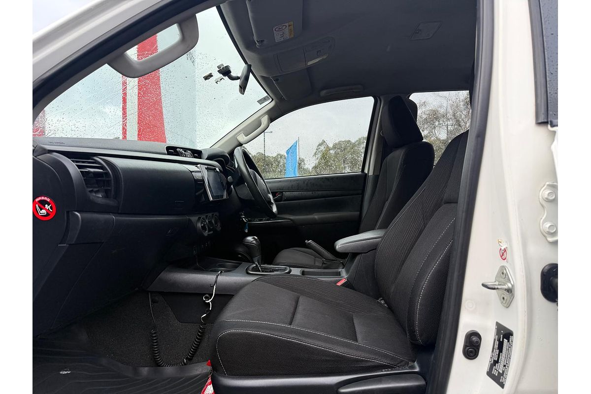 2016 Toyota Hilux SR GUN126R 4X4