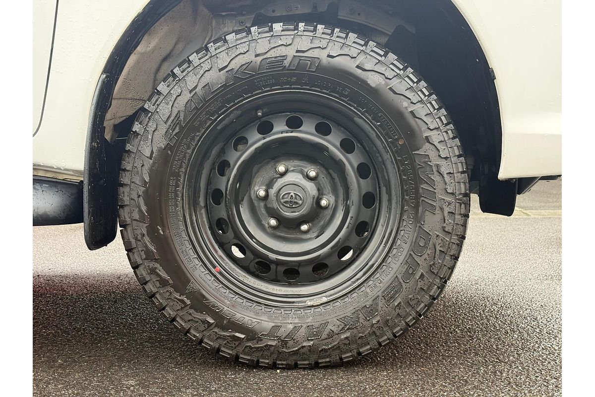 2016 Toyota Hilux SR GUN126R 4X4
