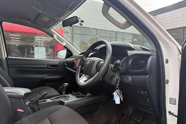 2016 Toyota Hilux SR GUN126R 4X4
