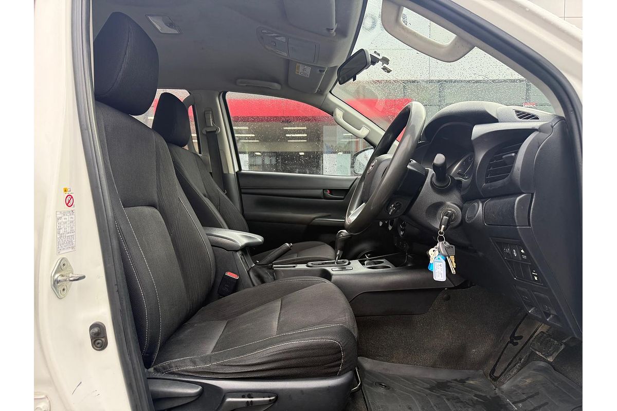 2016 Toyota Hilux SR GUN126R 4X4