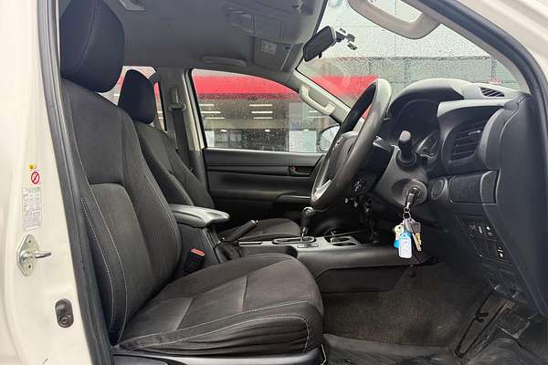 2016 Toyota Hilux SR GUN126R 4X4
