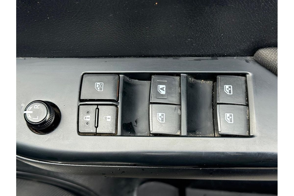 2016 Toyota Hilux SR GUN126R 4X4