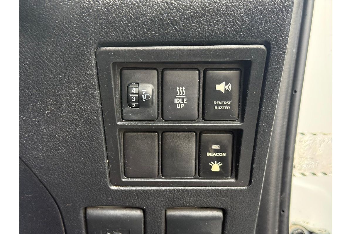 2016 Toyota Hilux SR GUN126R 4X4