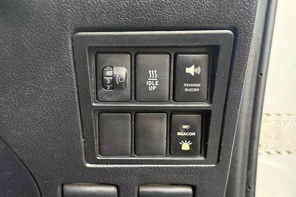 2016 Toyota Hilux SR GUN126R 4X4