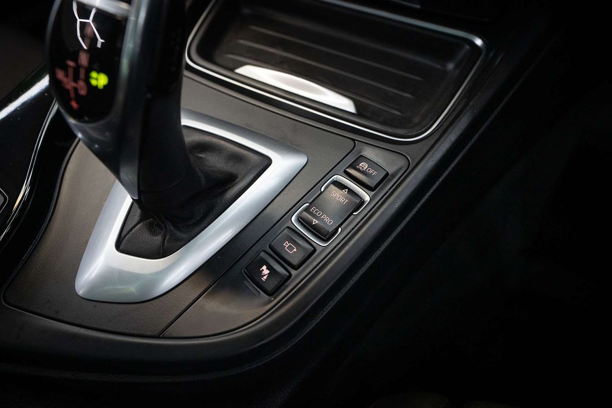 2013 BMW 3 Series 328i Modern Line F34