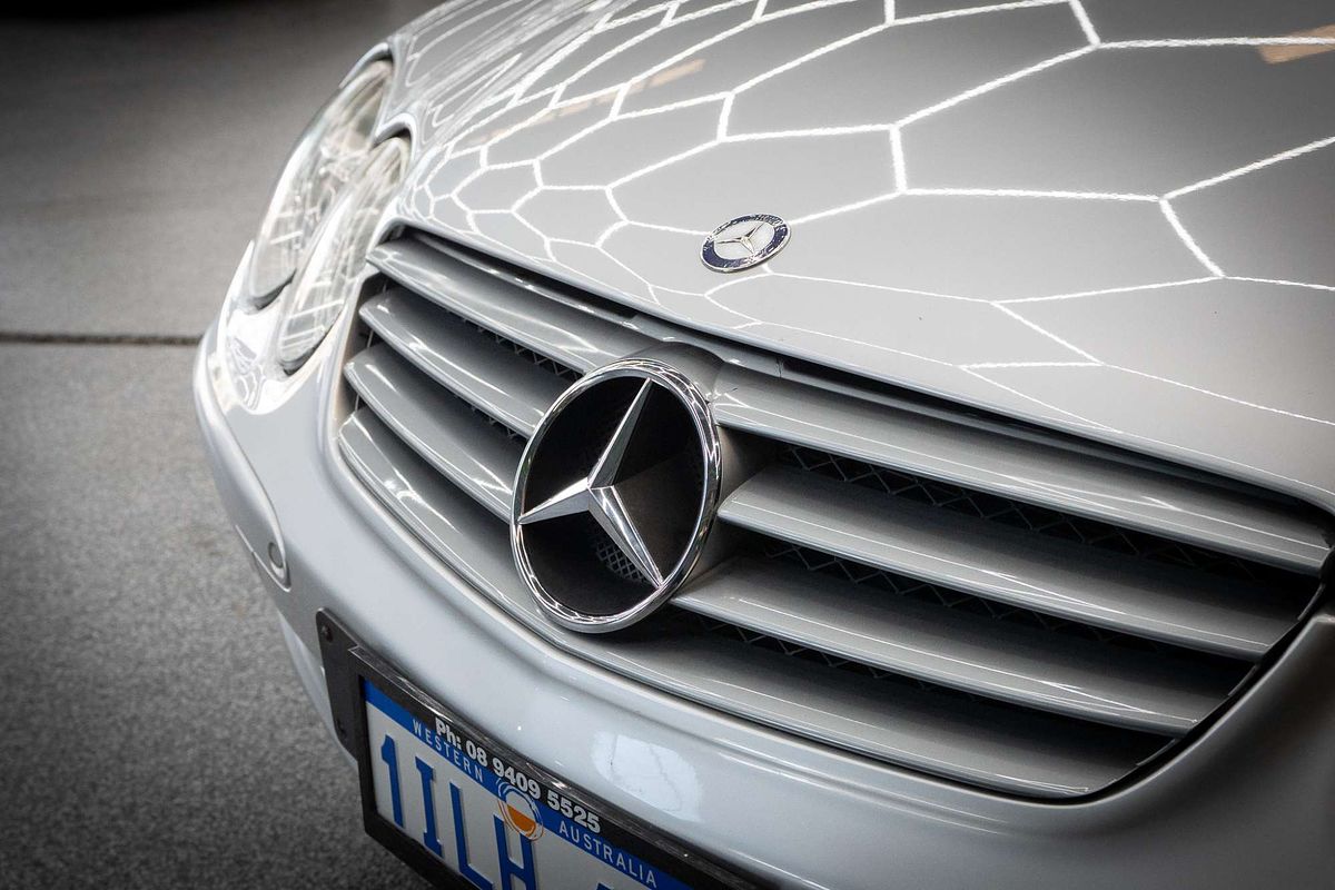 2004 Mercedes-Benz SL-Class SL350 R230