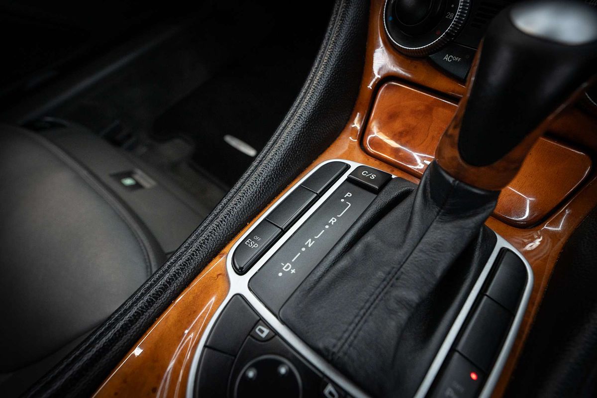 2004 Mercedes-Benz SL-Class SL350 R230