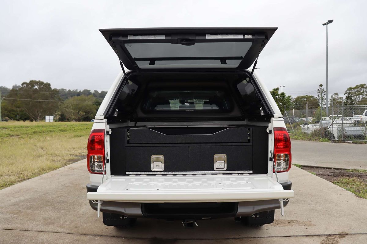 2023 Toyota Hilux SR GUN126R