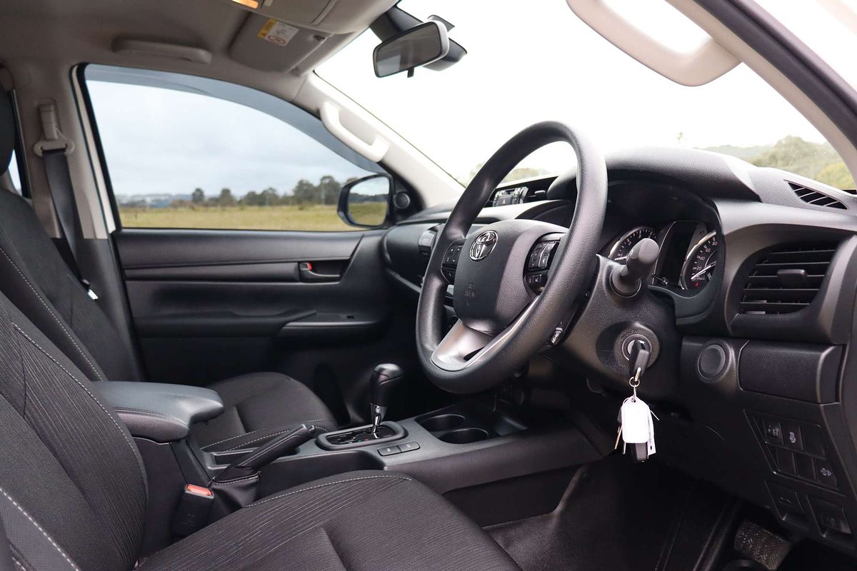 2023 Toyota Hilux SR GUN126R